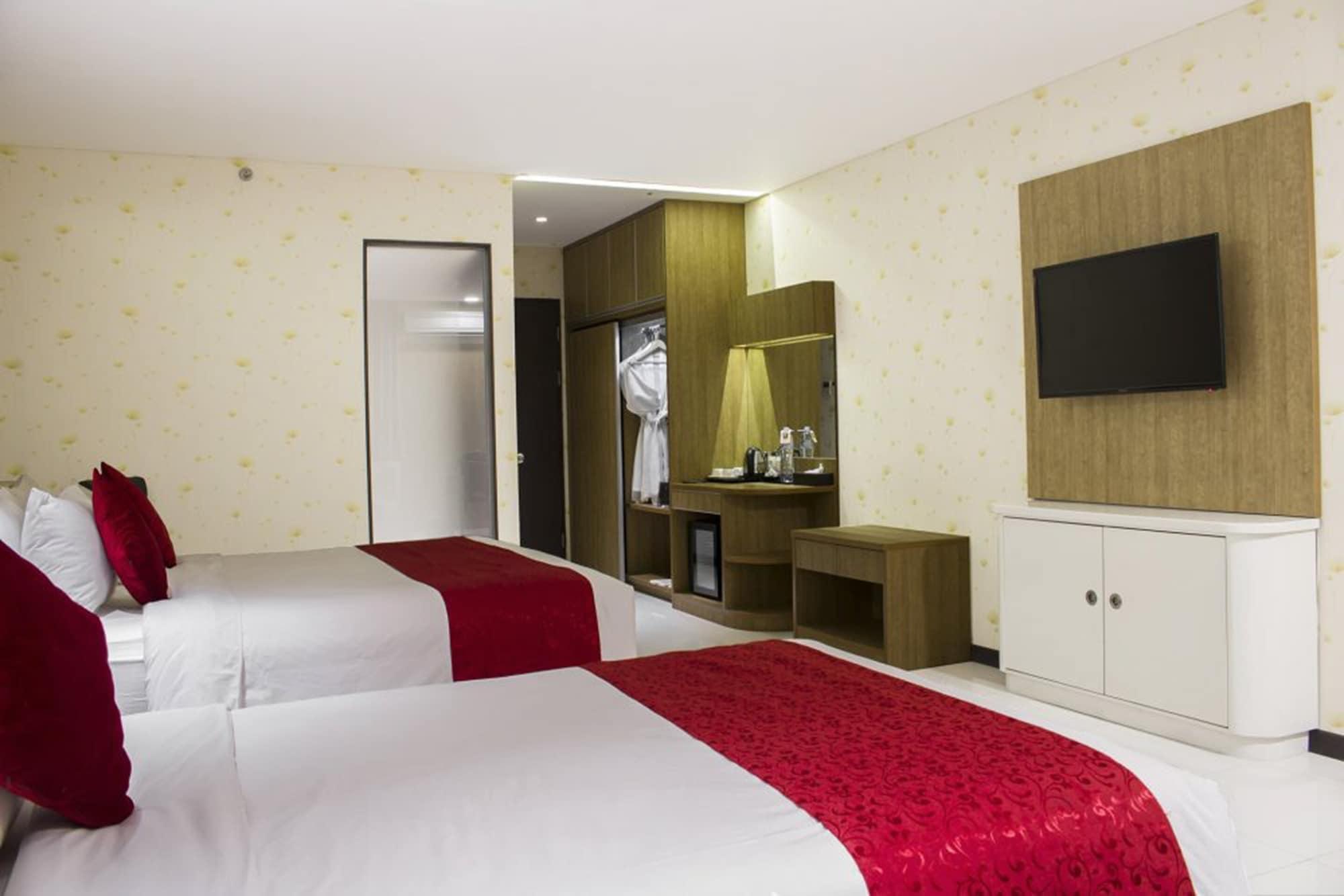 West Point Hotel Bandung Kültér fotó
