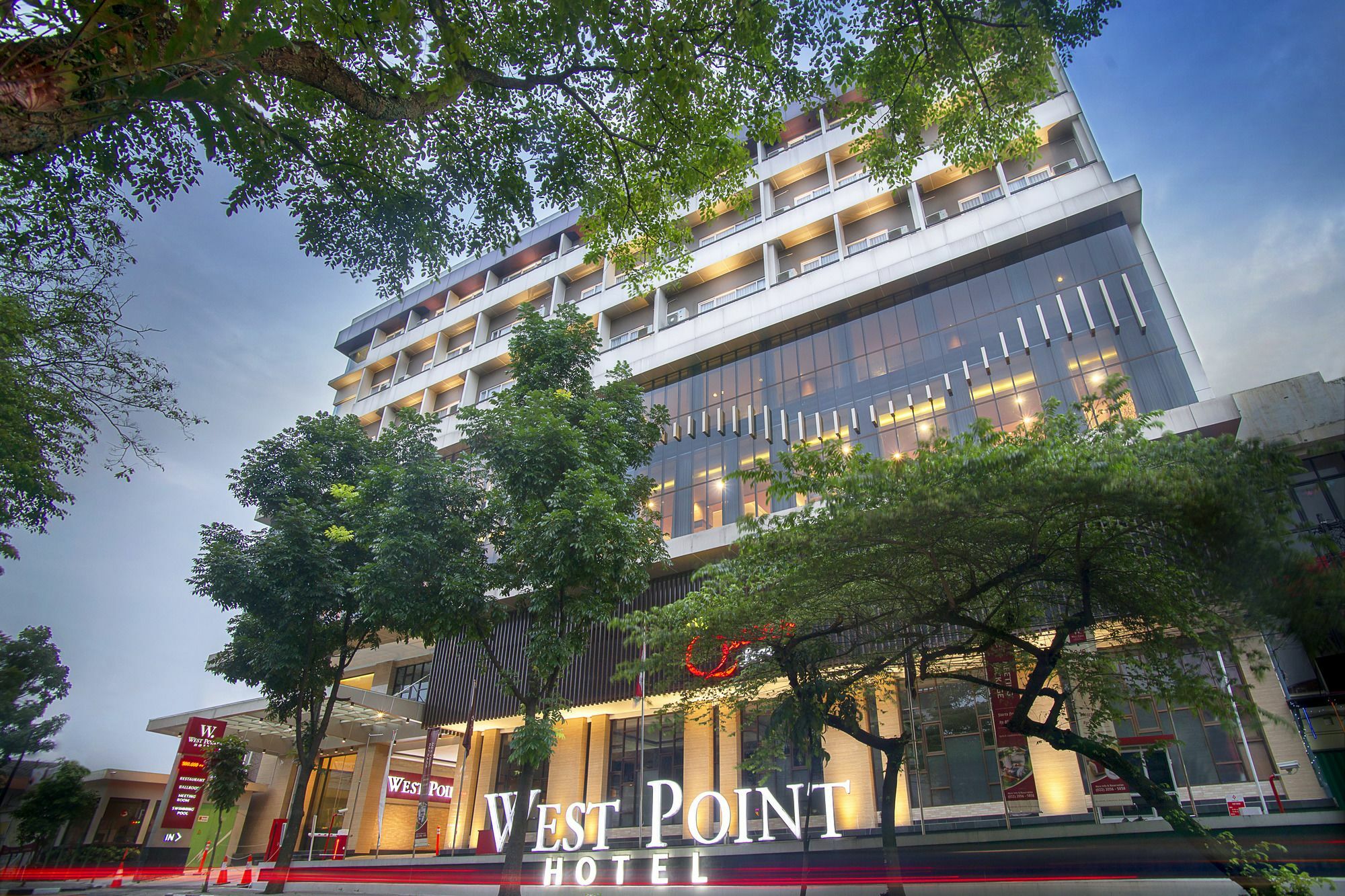 West Point Hotel Bandung Kültér fotó
